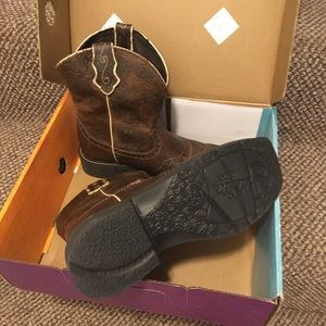 Brand New Justin Gypsy Cowgirl Boots!